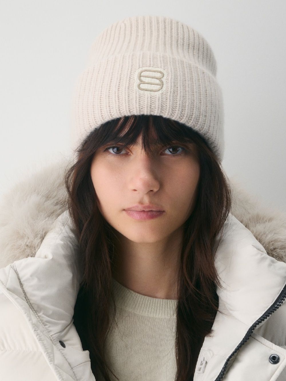 NWT Aritzia The Super Puff™ Cuffed Beanie in Matte Pearl